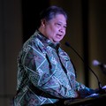 Menteri Koordinator bidang Perekonomian, Airlangga Hartarto memberi sambutan dalam acara Festival Kemudahan dan Pelindungan Usaha Mikro di Gedung Smesco, Jakarta, Senin, (29/6/2026). (CNBC Indonesia/Muhammad Sabki)