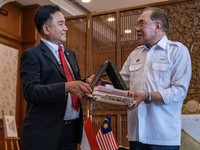 Detik-Detik Anwar Ibrahim Bertemu Yusril Ihza Mahendra di Malaysia