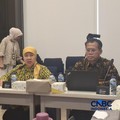 Direktur Penyuluhan, Pelayanan, dan Hubungan Masyarakat DJP Inge Diana Rismawanti dalam media briefing di DJP, Selasa (30/6/2026). (CNBC Indonesia/Chandra Dwi Pranata)