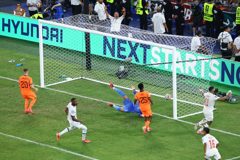 Para pemain Maroko merayakan kemenangan usai pertandingan yang memastikan mereka lolos ke babak 16 besar Piala Dunia FIFA 2026 setelah menyingkirkan Belanda di Estadio Monterrey, Monterrey, Meksiko, Senin (29/6/2026). (REUTERS/Eloisa Sanchez)