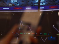 Layar menampilkan pergerakan Indeks Harga Saham Gabungan (IHSG) di Bursa Efek Indonesia (BEI), Jakarta, Selasa (30/6/2026). (CNBC Indonesia/Tri Susilo)