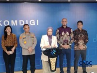 Menkomdigi Meutya Hafid di kantor Komdigi, Selasa (29/6/2026). (CNBC Indonesia/Novina)
