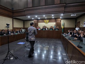 Hakim Minta Kejagung Pakai TPPU Usut Nadiem Terkait Rp 4,8 Triliun