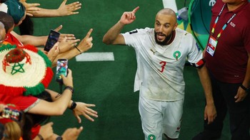 Pemain tim nasional Maroko, Noussair Mazraoui. (REUTERS/Raquel Cunha)