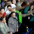Terdakwa kasus dugaan korupsi pengadaan Chromebook dan Chrome Device Management (CDM) dalam program digitalisasi pendidikan di Kemendikbudristek Nadiem Makarim usai menjalani sidang putusan di Pengadilan Tipikor Jakarta Pusat, Selasa (30/6/2026). (CN