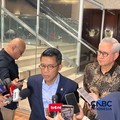 Ketua Komisi XI DPR RI Mukhamad Misbakhun (Kiri), Rohan Hafas Managing Director, Stakeholders Management & Communications Danantara (Kanan) dalam agenda Rapat Kerja BPI Danantara Dengan Komisi XI DPR RI