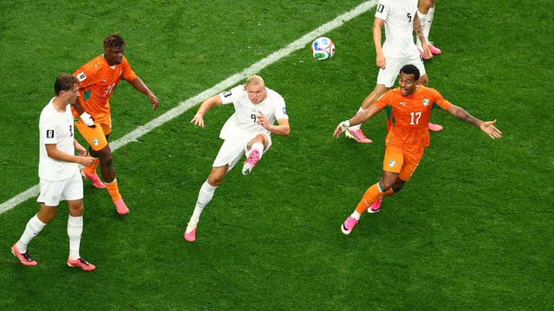 Norwegia mengalahkan Pantai Gading dengan skor 2-1 dalam babak 32 besar Piala Dunia 2026 di Stadion Dallas, Texas, Amerika Serikat, Rabu (1/7) dini hari WIB. (REUTERS/Issei Kato)