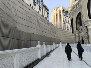 Bukan Kaleng-kaleng, Gedung di Samping Masjidil Haram Ini Ternyata Istana Raja