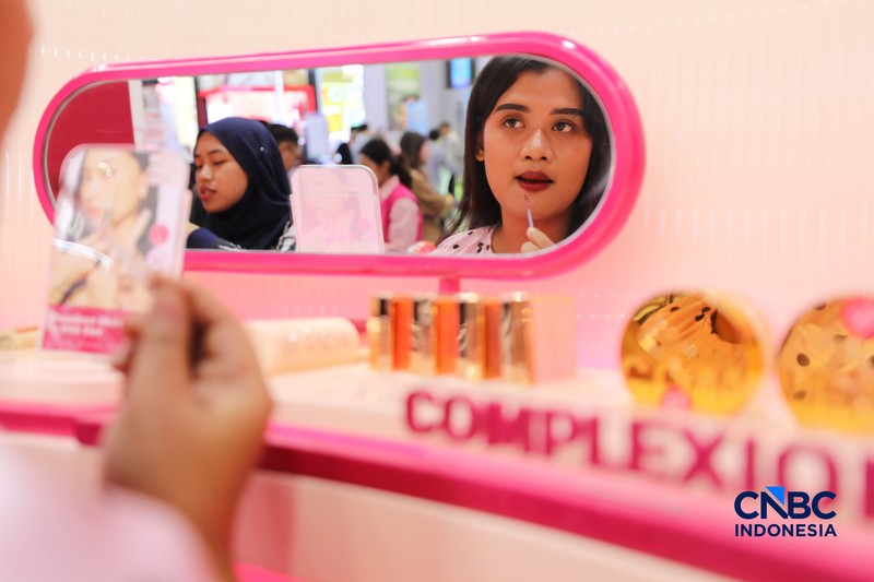 Suasana acara Jakarta X Beauty 2026, di Jakarta International Convention Center (JCC) Jakarta, Kamis (2/7/2026). (CNBC Indonesia/Tri Susilo)