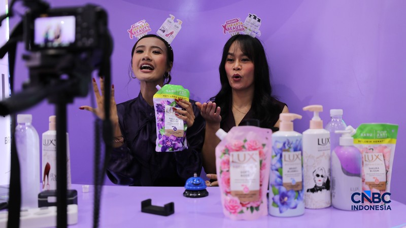 Suasana acara Jakarta X Beauty 2026, di Jakarta International Convention Center (JCC) Jakarta, Kamis (2/7/2026). (CNBC Indonesia/Tri Susilo)