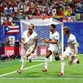 Tim nasional Inggris sukses melaju ke babak 16 besar Piala Dunia 2026 setelah menumbangkan Republik Demokratik Kongo dengan skor 2-1 dalam laga babak 32 besar di Stadion Mercedes-Benz, Atlanta, Amerika Serikat, pada Rabu (1/7/2026) waktu setempat.