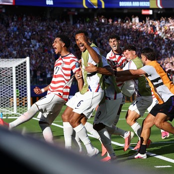 Detik-Detik 10 Pemain AS Hajar Bosnia-Herzegovina 2-0