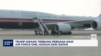 Trump Girang Terbang Perdana Naik Air Force One Hadiah Qatar