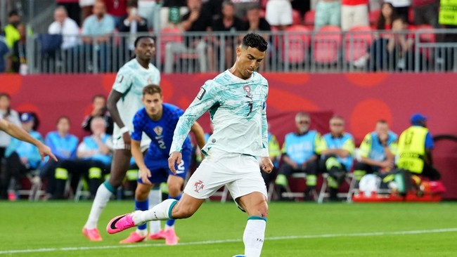 Viral Ronaldo Diduga Ucap "Bismillah" Sebelum Cetak Gol Penalti