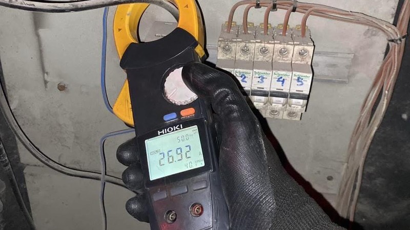 PLN membongkar adanya dugaan pencurian listrik dari penambang kripto di Tambun Selatan, Bekasi. (Dok .PT PLN (Persero))