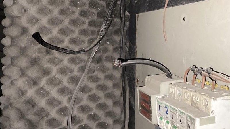 PLN membongkar adanya dugaan pencurian listrik dari penambang kripto di Tambun Selatan, Bekasi. (Dok .PT PLN (Persero))