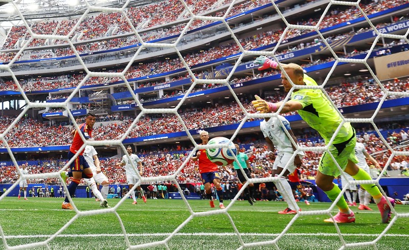 Spanyol menaklukkan Austria denhgan skor akhir 3-0 pada babak 32 besar Piala Dunia 2026 di Stadion Los Angeles, Kamis (2/7) atau Jumat (3/7) dini hari WIB. (IMAGN IMAGES via Reuters/KIYOSHI MIO)