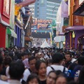 Ribuan pengunjung memadati Jakarta Fair 2026 atau Pekan Raya Jakarta kawasan JIExpo Kemayoran, Jakarta Pusat, pada Sabtu (4/7/2026).  (CNBC Indonesia/Tias Budiarto)