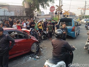 Kecelakaan Beruntun 6 Kendaraan di Kebon Pedes Bogor, Ada Korban Luka