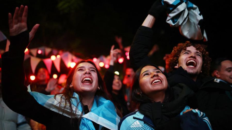 SOCCER-WORLDCUP-ARG-CPV/FANS-BUENOSAIRES