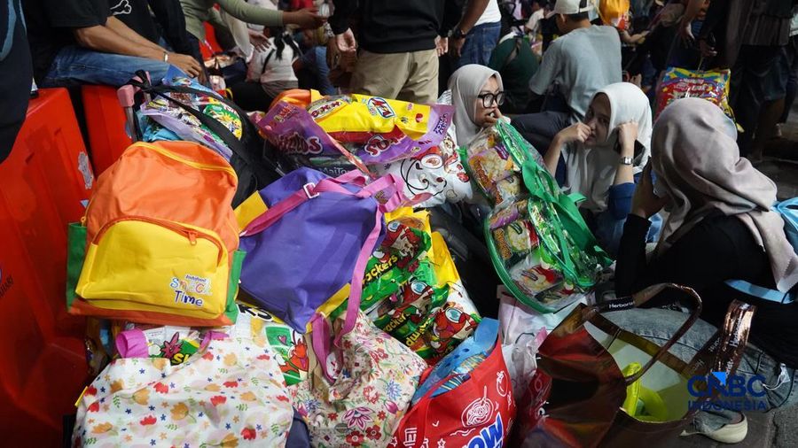Suasana semakin ramai memenuhi Jakarta Fair Kemayoran 2026 di JIExpo Kemayoran, Jakarta Pusat, Sabtu (4/7/2026) malam.