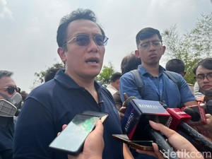Wamen LH Sebut Kebakaran TPA Jatiwaringin Lebih Berbahaya dari Lahan Gambut