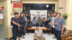 Bang Jago Pengendara Ninja Pukul Pemotor di Jaksel gegara Tak Terima Ditegur