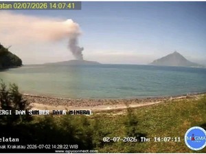 Gunung Anak Krakatau Erupsi, Nakhoda di Selat Sunda Diminta Waspada