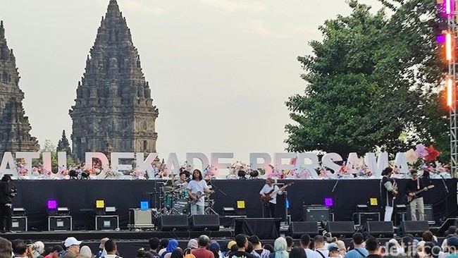 BRI Hadirkan Promo-Kemudahan Transaksi BRI di Prambanan Jazz Festival