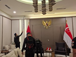 Brimob Polda Metro Sterilisasi Bandara Halim Jelang Kunjungan PM Singapura