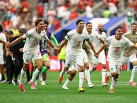 Soccer Football - FIFA World Cup 2026 - Round of 16 - Canada v Morocco - Houston Stadium, Houston, Texas, U.S. - July 4, 2026 Morocco's Achraf Hakimi, Brahim Diaz and Neil El Aynaoui celebrate after the match REUTERS/Hannah Mckay