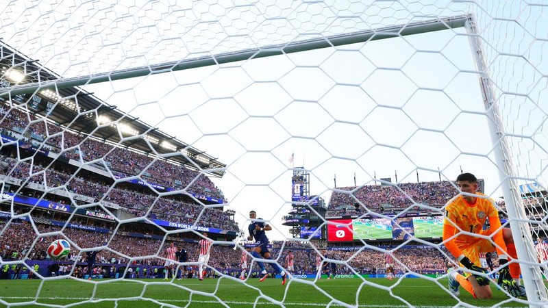 SOCCER-WORLDCUP-PRY-FRA/