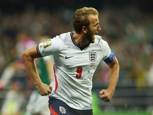 Inggris ke Perempatfinal, Harry Kane Jadi Mickey Mouse