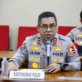 Konferensi pers Bareskrim Polri terkait kasus dugaan korupsi dan TPPU pengadaan batu bara untuk PLTU periode 2018-2026. Konferensi pers dipimpin oleh Kabareskrim Polri Komjen Pol. Syahardiantono di Jakarta, Senin (6/7/2026). (Dok. Bareskrim Polri)