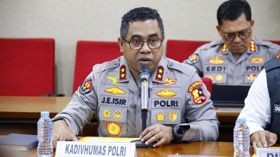 Konferensi pers Bareskrim Polri terkait kasus dugaan korupsi dan TPPU pengadaan batu bara untuk PLTU periode 2018-2026. Konferensi pers dipimpin oleh Kabareskrim Polri Komjen Pol. Syahardiantono di Jakarta, Senin (6/7/2026). (Dok. Bareskrim Polri)
