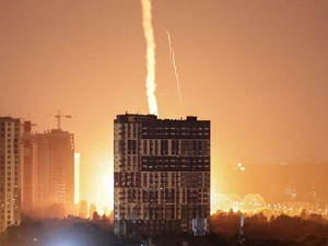 Serangan Drone Rusia Hantam Mal Ukraina, 16 Orang Tewas