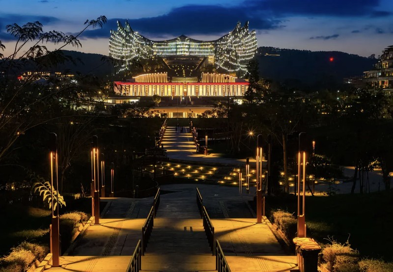 Plaza Seremoni Ibu Kota Nusantara berhasil menorehkan prestasi di tingkat internasional dengan meraih penghargaan Honour Award pada ajang Malaysia Landscape Architecture Awards (MLAA) 2026 untuk kategori Landscape Design Award (Professional Category).  (Dok: Otorita IKN)