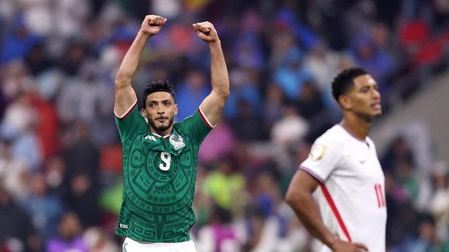 SOCCER-WORLDCUP-MEX-ENG/