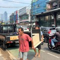Suasana mebel bekas di kawasan Jl Dr Sahardjo, Manggarai, Jakarta Selatan pada Kamis (2/7/2026). (Dok Ist)