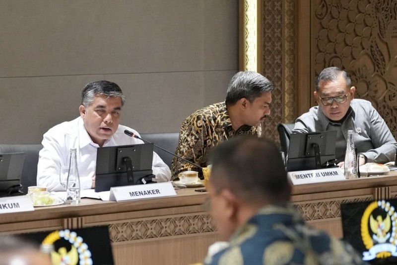Wakil Ketua DPR Sufmi Dasco Ahmad saat memimpin Rapat Koordinasi dengan pemerintah membahas rumusan terkait Peraturan Presiden yang akan memberikan perlindungan terhadap ekosistem transportasi online di ruang rapat pimpinan Gedung Nusantara III Senayan Jakarta, Senin (6/7/2026). (Instagram/sufmi_dasco)