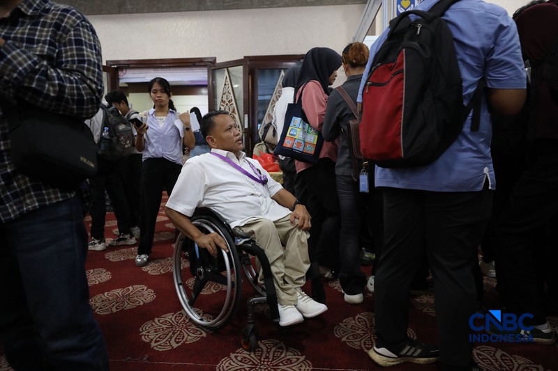 Pemerintah kembali menggelar bursa kerja Jakarta Selatan Career Fest &amp; Bazaar 2026 untuk mempertemukan pencari kerja dengan perusahaan yang sedang membuka lowongan. Job fair secara luring digelar pada 7-8 Juli 2026 di Gedung Nyi Ageng Serang, Setiabudi, Jakarta, Selasa (7/7/2026). (CNBC Indonesia/Tri Susilo)