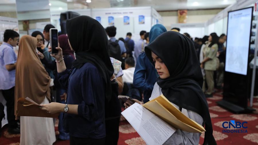 Pemerintah kembali menggelar bursa kerja Jakarta Selatan Career Fest & Bazaar 2026 untuk mempertemukan pencari kerja dengan perusahaan yang sedang membuka lowongan. Job fair secara luring digelar pada 7-8 Juli 2026 di Gedung Nyi Ageng Serang, Setiabudi, Jakarta, Selasa (7/7/2026).