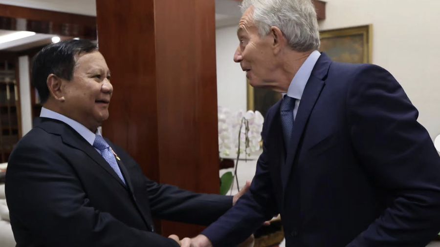 Foto: Presiden Republik Indonesia Prabowo Subianto (kiri) dan mantan Perdana Menteri Inggris Tony Blair. (Tangkapan Layar Instagram Sekretariat Kabinet)
