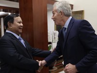 Foto: Presiden Republik Indonesia Prabowo Subianto (kiri) dan mantan Perdana Menteri Inggris Tony Blair. (Tangkapan Layar Instagram Sekretariat Kabinet)