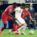 Soccer Football - FIFA World Cup 2026 - Round of 16 - Portugal v Spain - Dallas Stadium, Arlington, Texas, U.S. - July 6, 2026 Spain's Lamine Yamal in action with Portugal's Joao Neves and Nuno Mendes IMAGN IMAGES via Reuters/Tim Heitman