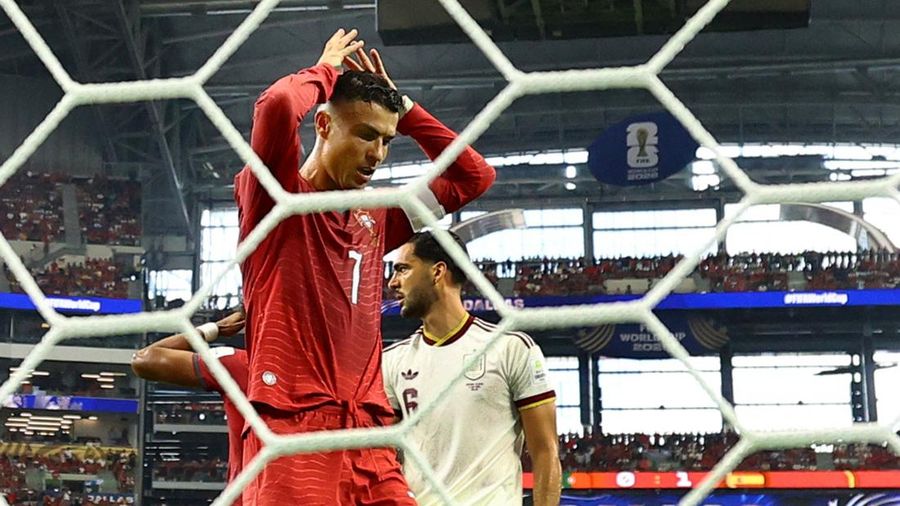 SOCCER-WORLDCUP-POR-ESP/