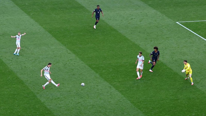 Soccer Football - FIFA World Cup 2026 - Round of 16 - United States v Belgium - Seattle Stadium, Seattle, Washington, U.S. - July 6, 2026 Belgium's Hans Vanaken scores their third goal past Matt Freese of the U.S. REUTERS/Agustin Marcarian     TPX IM