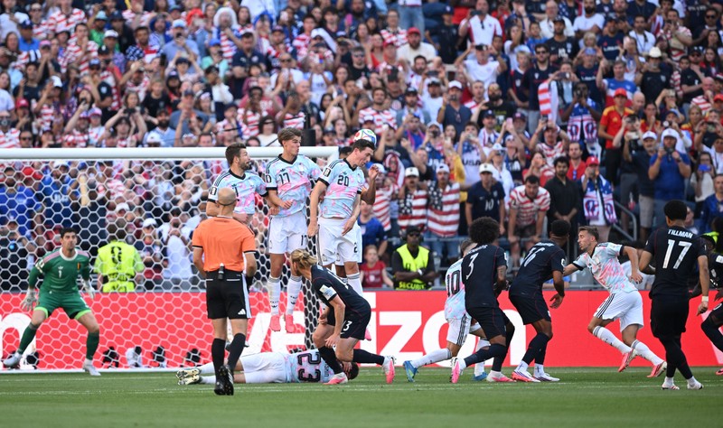 Soccer Football - FIFA World Cup 2026 - Round of 16 - United States v Belgium - Seattle Stadium, Seattle, Washington, U.S. - July 6, 2026 Belgium's Charles De Ketelaere celebrates scoring their first goal with teammates IMAGN IMAGES via Reuters/Blake Dahlin