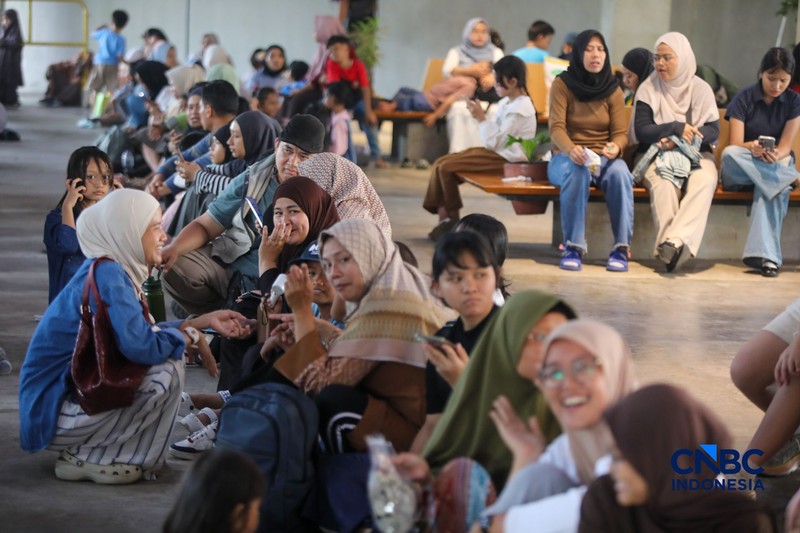 Suasana kunjungan saat libur sekolah di Planetarium Taman Ismail Marzuki (TIM), Jakarta, Selasa (7/7/2026). (CNBC Indonesia/Faisal Rahman)