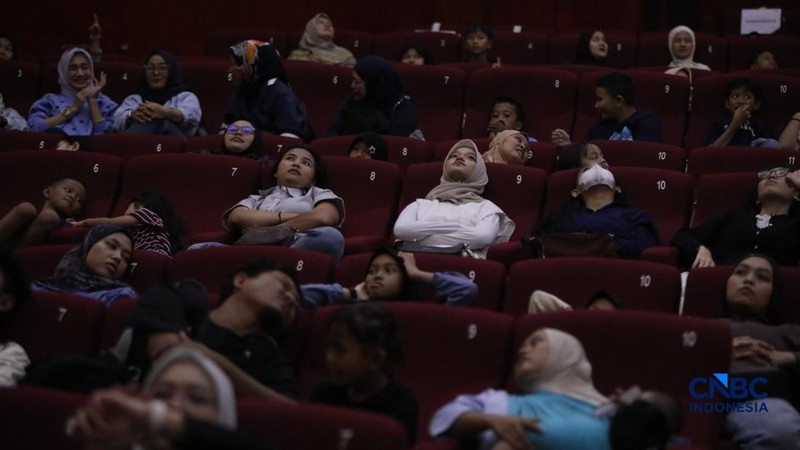 Suasana kunjungan saat libur sekolah di Planetarium Taman Ismail Marzuki (TIM), Jakarta, Selasa (7/7/2026).